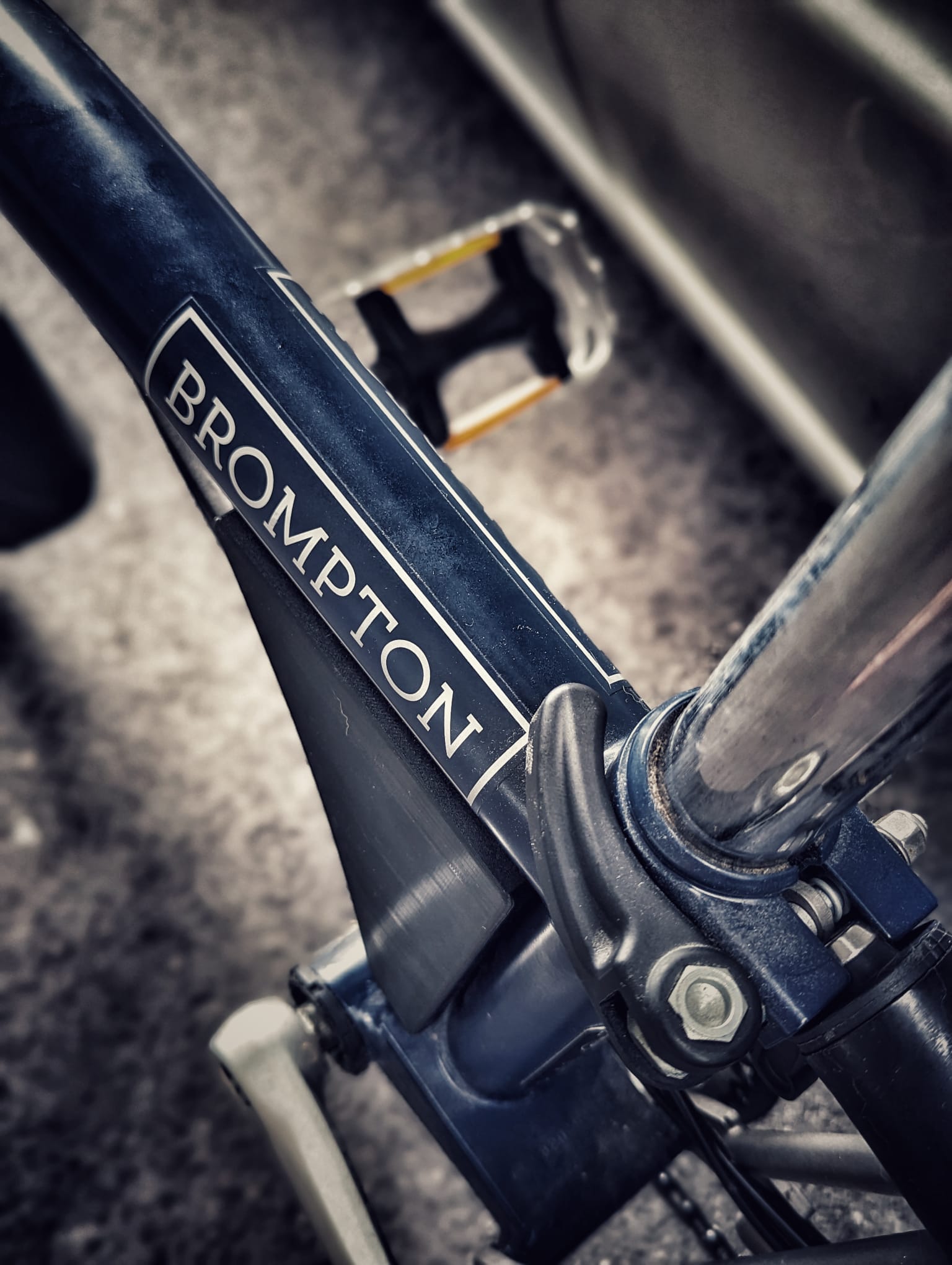 Bromton bike with Aero Triangle Pouch