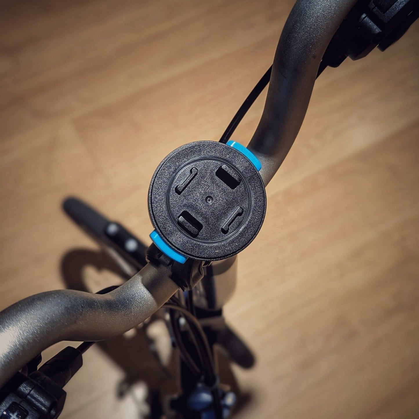 Brompton Quad Lock to Mous Intralock Insert