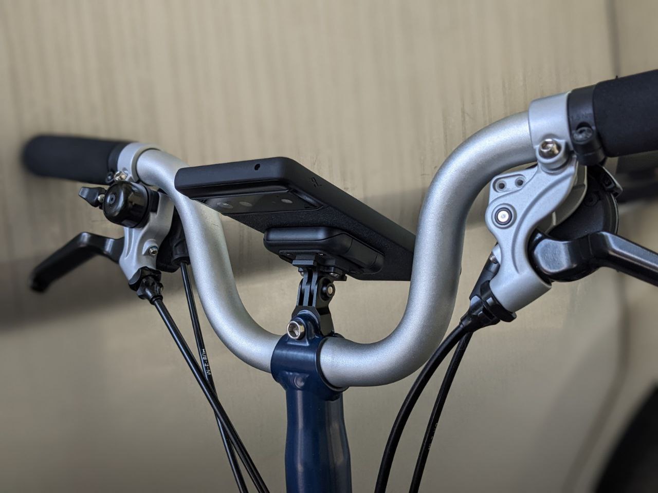 Adjustable Stem Adapter for phone mount