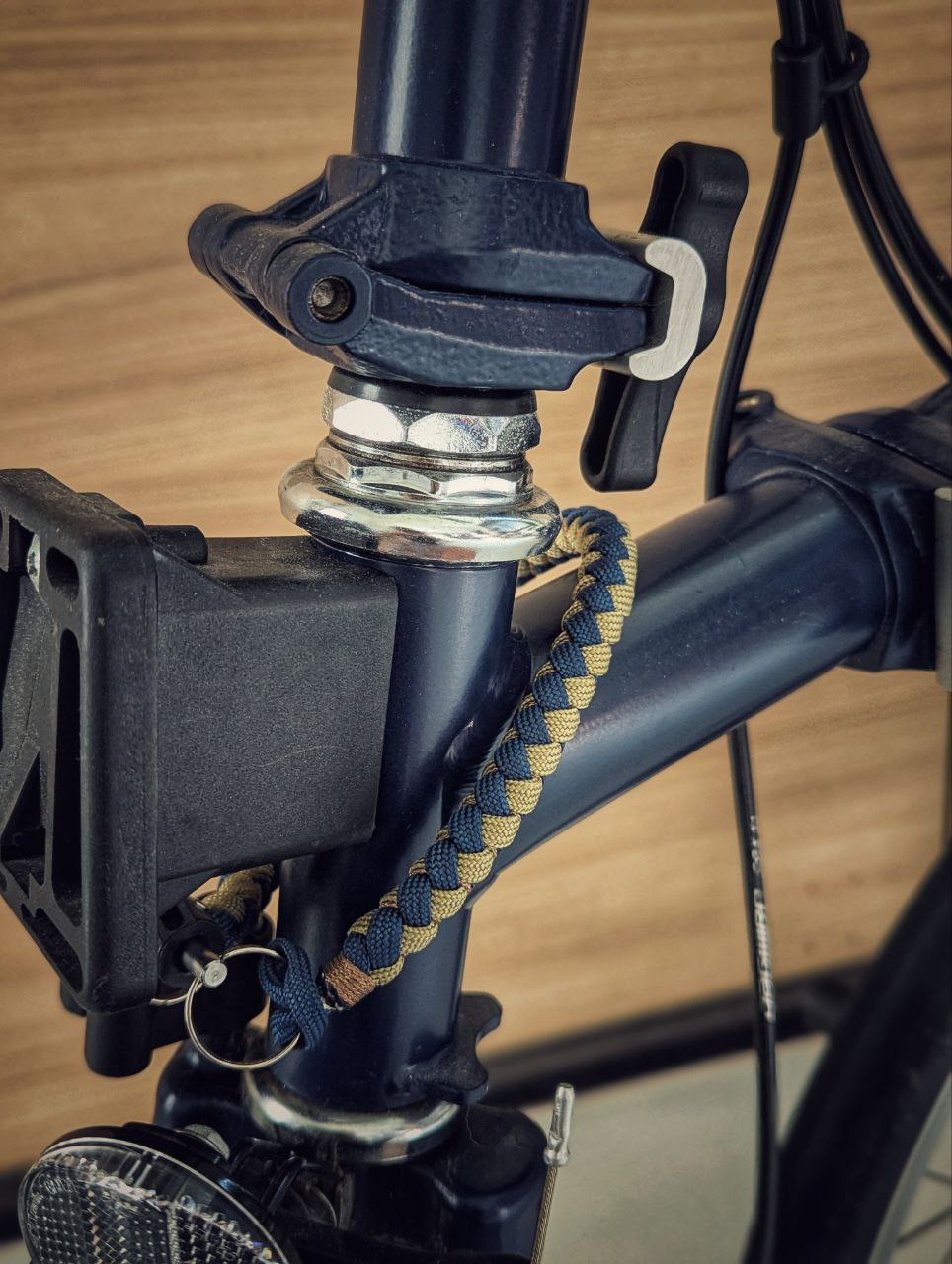 Paracord Brompton Luggage Block Strap